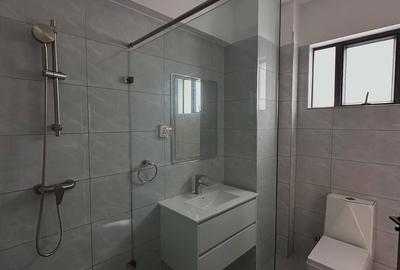 4 Bed Apartment with En Suite at Oledume Road - 3