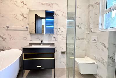 3 Bed Apartment with En Suite at Riverside Drive - 4