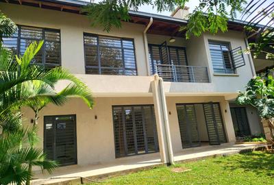 3 Bed Townhouse with En Suite in Rosslyn - 3