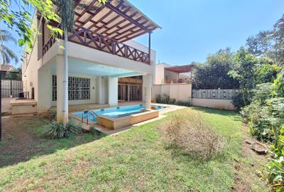 5 Bed Townhouse with En Suite at Lavington Green