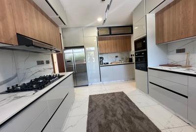 Serviced 3 Bed Apartment with En Suite at Lantana Drive - 2