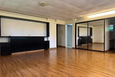 4 Bed House with En Suite in Kitisuru - 3