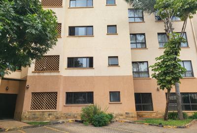4 Bed Apartment with En Suite in General Mathenge
