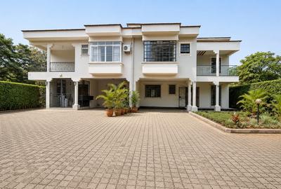 4 Bed Townhouse with En Suite in Spring Valley