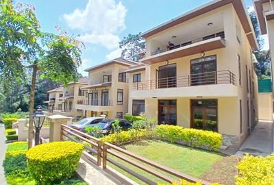 5 Bed Townhouse with En Suite at Lavington Green - 2