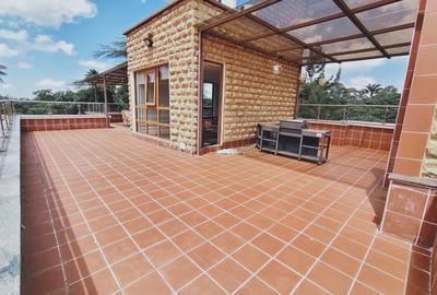 6 Bed Villa with En Suite in Lavington - 3
