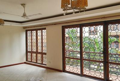 Serviced 3 Bed Apartment with En Suite at Links Road - 2