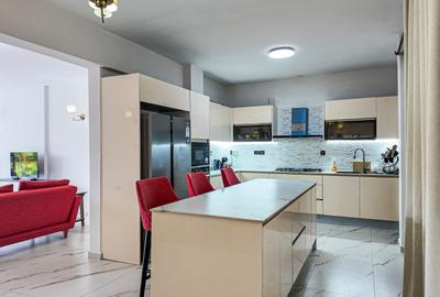 4 Bed Apartment with En Suite in Kileleshwa - 4