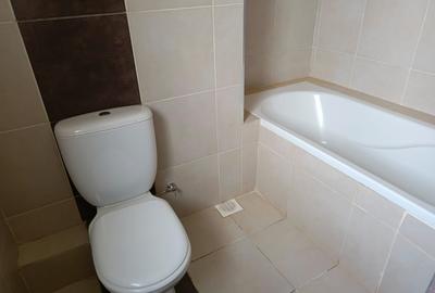 4 Bed Townhouse with Swimming Pool in Ridgeways - 4