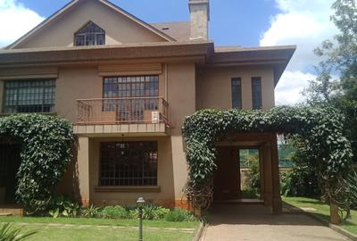 5 Bed Townhouse with En Suite in Lavington