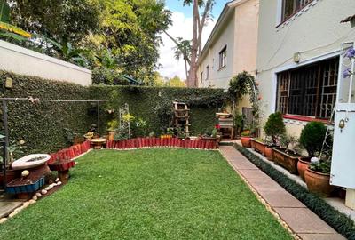 4 Bed Townhouse with En Suite in Lavington - 2