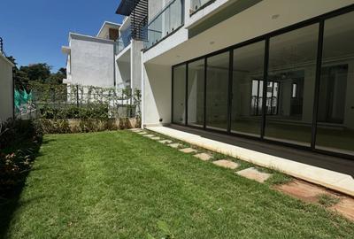 5 Bed Townhouse with En Suite at Lavington Green - 3