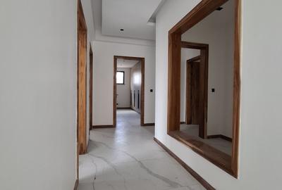 2 Bed Apartment with En Suite at Peponi Road - 4