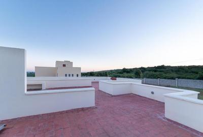 Serviced 3 Bed Apartment with En Suite in Mombasa CBD - 3