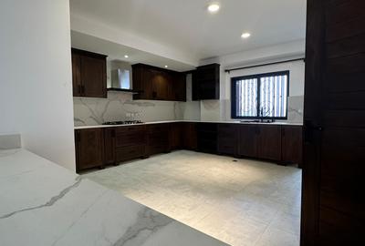 5 Bed Apartment with En Suite in Kileleshwa - 4