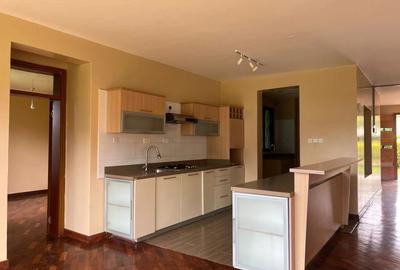 4 Bed Townhouse with En Suite in Ridgeways - 3