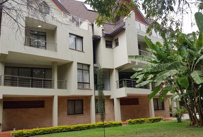 5 Bed Townhouse with En Suite at Lavington Convent Drive - 4
