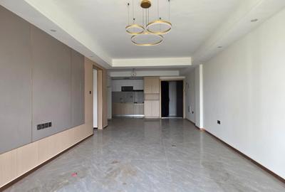 3 Bed Apartment with En Suite in Riverside
