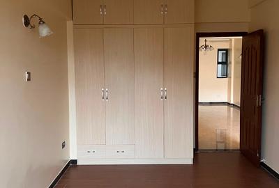 1 Bed Apartment with Gym in Kilimani - 4