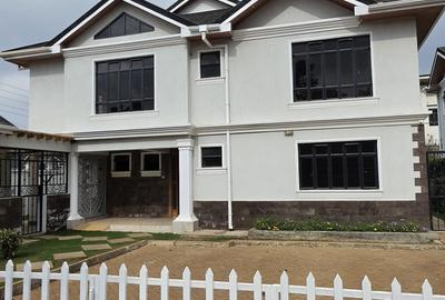 4 Bed Villa with En Suite at Runda Close