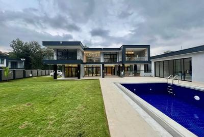 5 Bed Villa with En Suite at Nyari