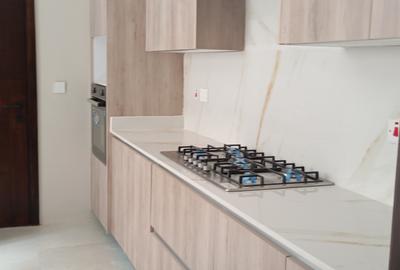 5 Bed Townhouse with En Suite at Off James Gichuru Rd - 4
