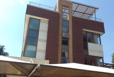 6 Bed Townhouse with En Suite in Lavington