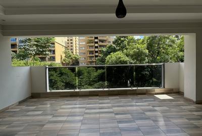 3 Bed Apartment with En Suite at Riverside Drive - 2
