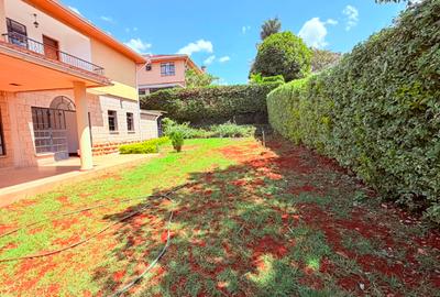 5 Bed Townhouse with En Suite in Kitisuru - 2
