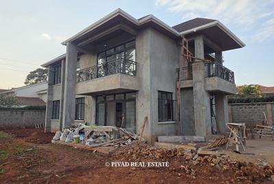 4 Bed House with Garden in Runda - 2