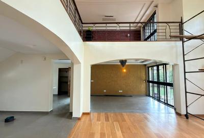 4 Bed Villa with En Suite in Lavington - 4