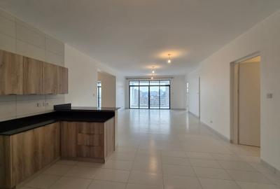 Furnished 4 Bed Apartment with En Suite at Second Parklands