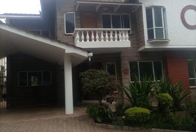 4 Bed Villa in Spring Valley