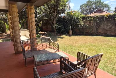 4 Bed Villa with En Suite in Windsor - 3