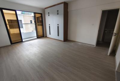 5 Bed Apartment with Borehole in Parklands - 2