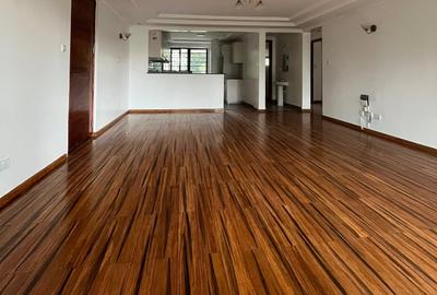 3 Bed Apartment with En Suite in Riverside - 3