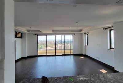 4 Bed Apartment with En Suite in Lavington - 4
