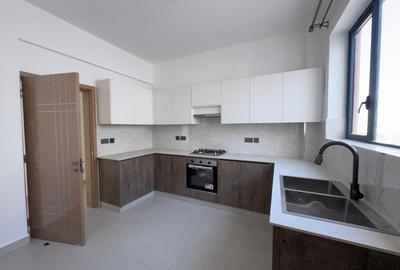 2 Bed Apartment with En Suite in Brookside - 3