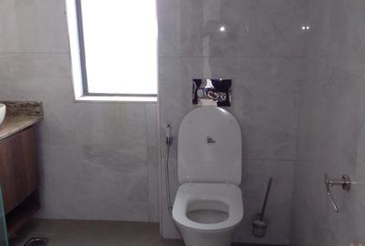 3 Bed Apartment with En Suite in Riverside - 3