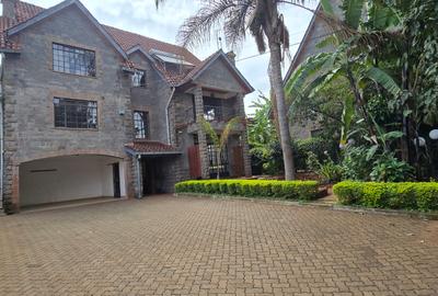5 Bed Townhouse with En Suite at Convent Drive - 3