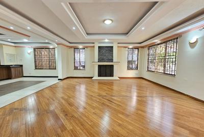 5 Bed Townhouse with En Suite in Westlands Area - 3