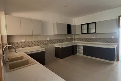 2 Bed Apartment with En Suite in Nyali Area - 3