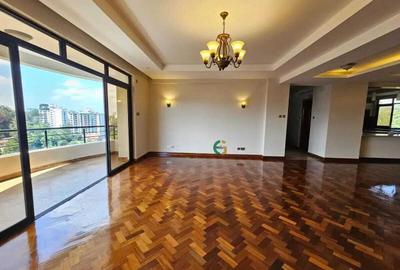 4 Bed Apartment with En Suite at Riverside Drive - 4