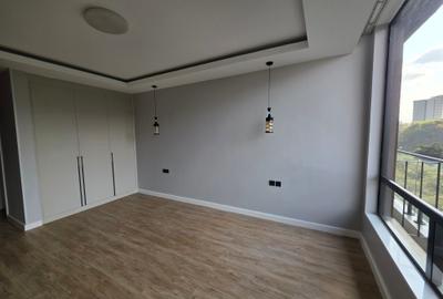 3 Bed Apartment with En Suite in Westlands Area - 4