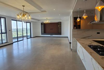 4 Bed Apartment with En Suite at Riverside