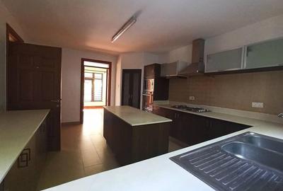 5 Bed Villa in Lavington - 2