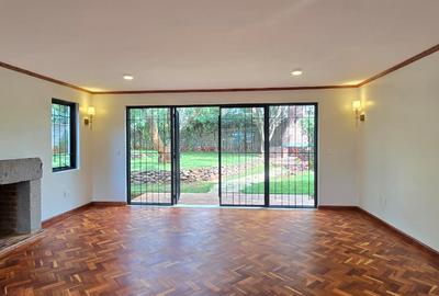 4 Bed House with En Suite in Lavington - 3