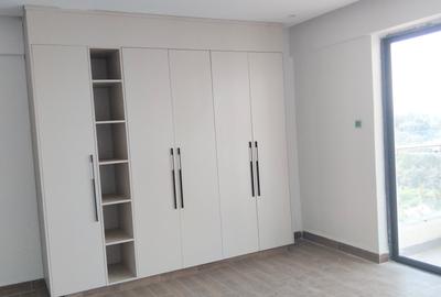 4 Bed Apartment with En Suite in Parklands - 2