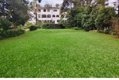 6 Bed House with En Suite in Nyari - 3