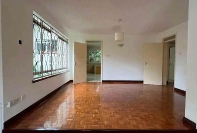 4 Bed Townhouse with En Suite in Gigiri - 2